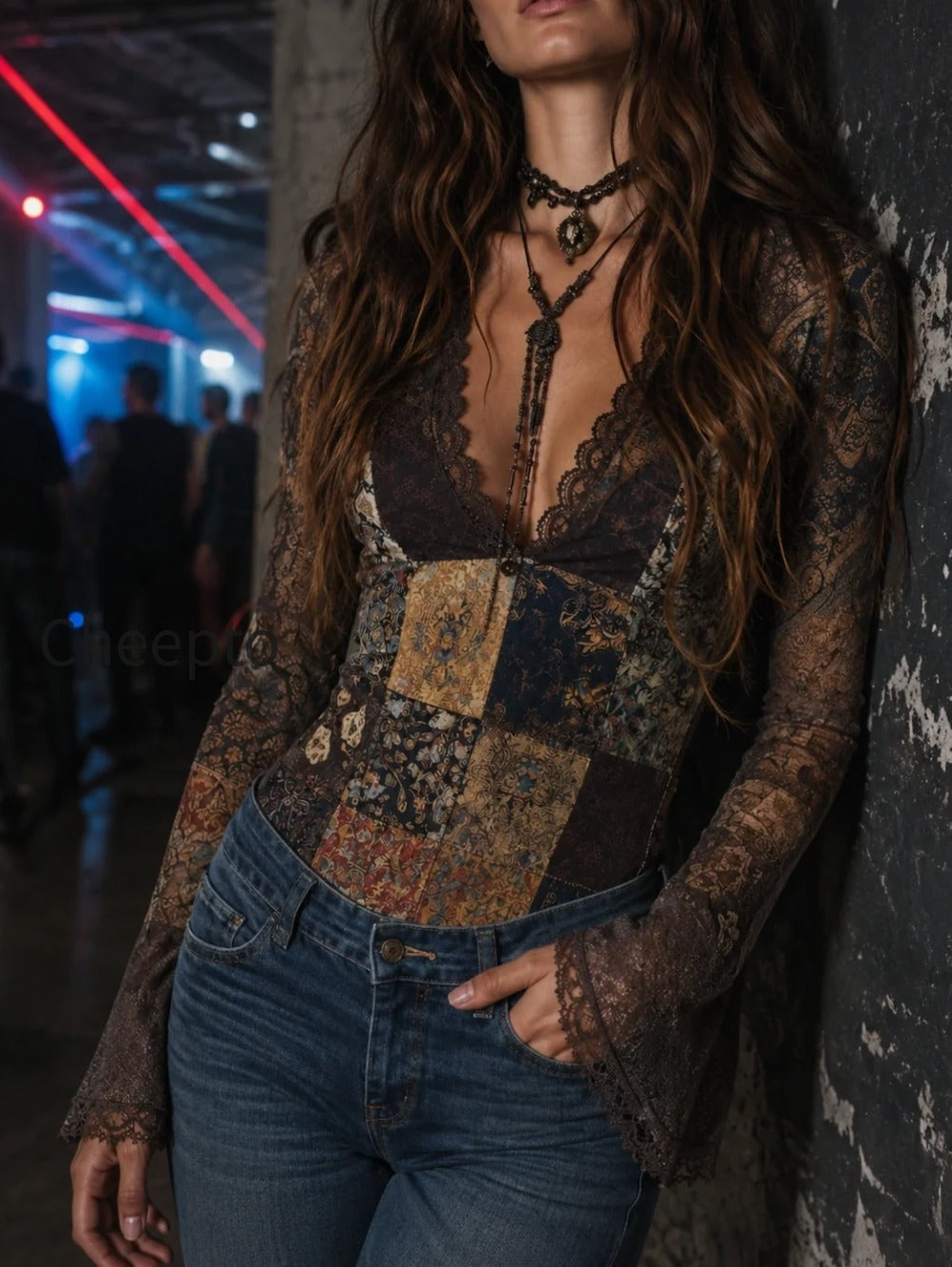 retro-boho-patchwork-floral-print-lace-trim-top