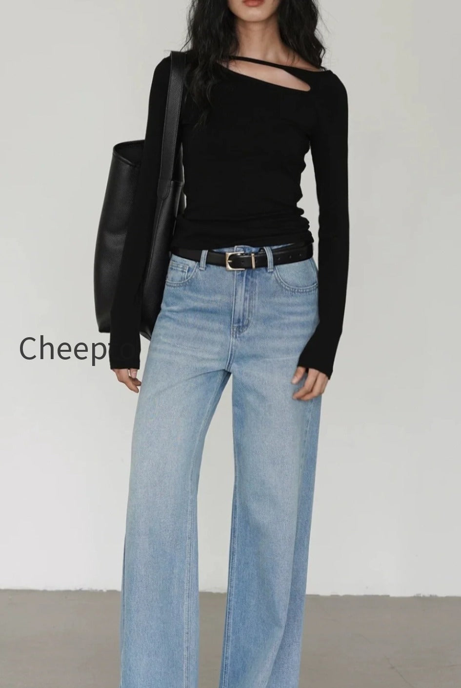 side-cutout-slim-long-sleeve-crop-top